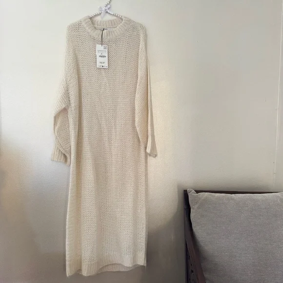 Zara Cream Long Sleeve Knit alpaca blend Dress - Picture 3 of 9